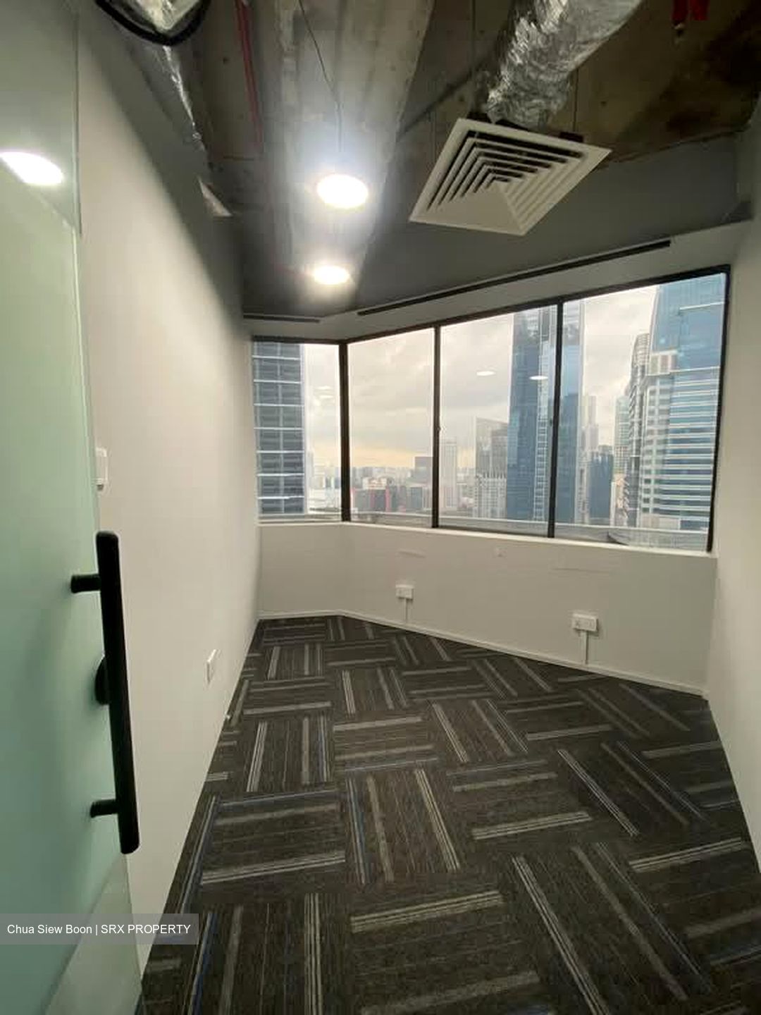 International Plaza (D2), Office #592337841